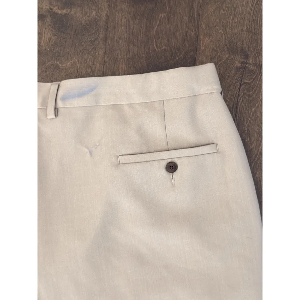 Haggar Repreve Tan Beige Pleated Pants Men's 42X30‎ Classic Fit Expandable Waist